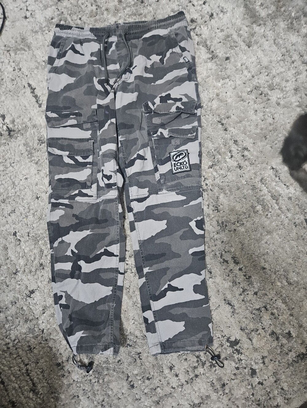 Ecko Unlimited Gray Camouflage Cargo Pants